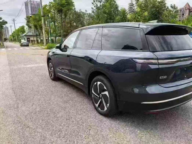 娄底25年蔚来ES87