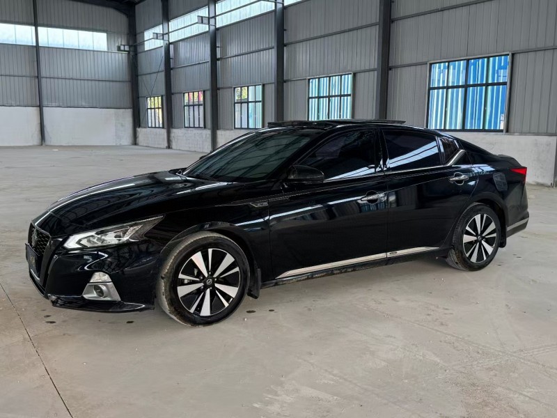 徐州19年日产天籁3