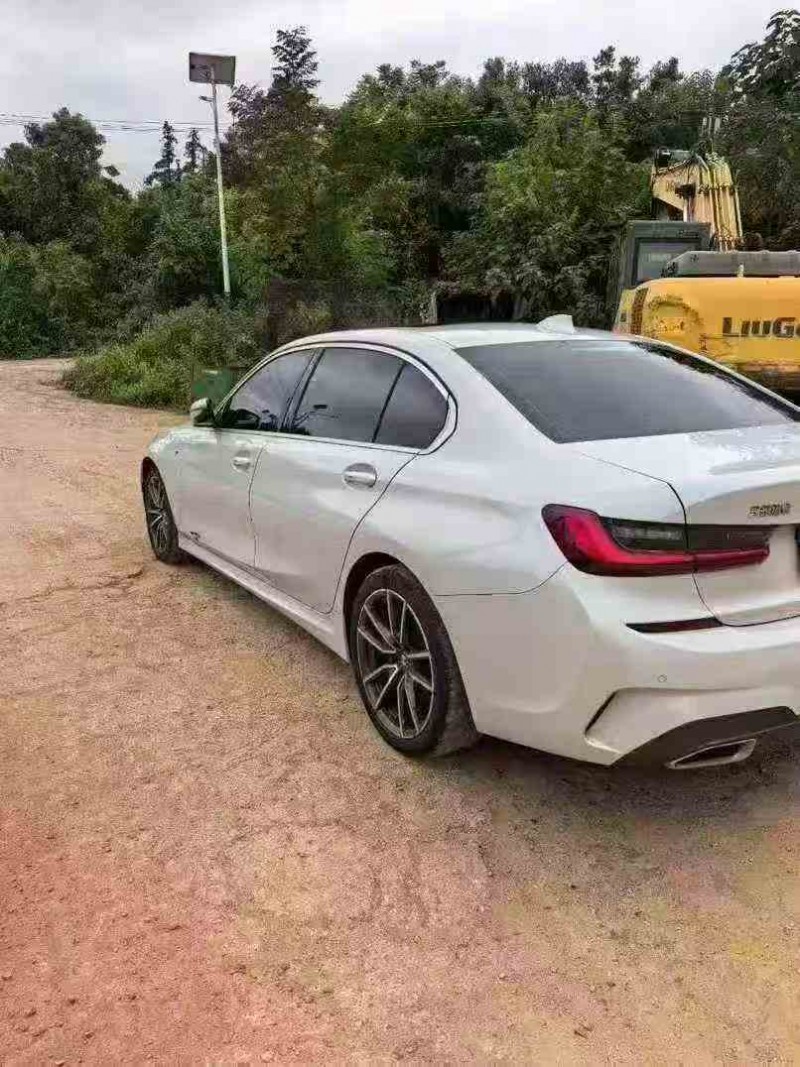 常德22年宝马3系8