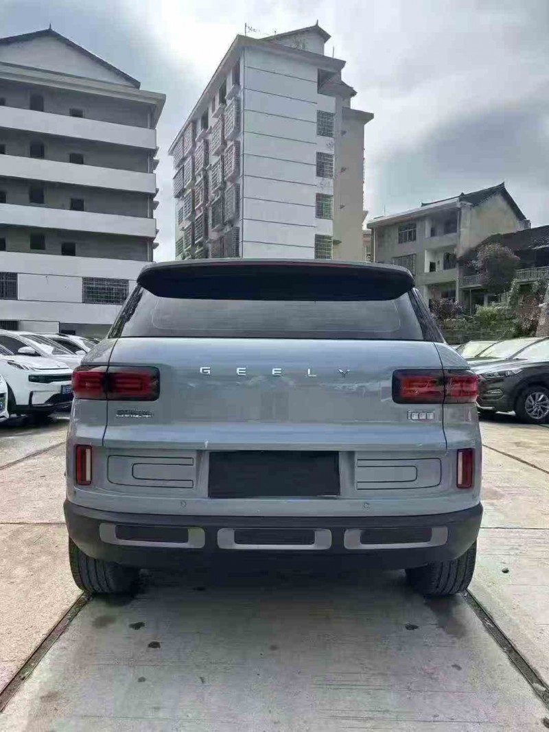 张家界21年吉利icon6