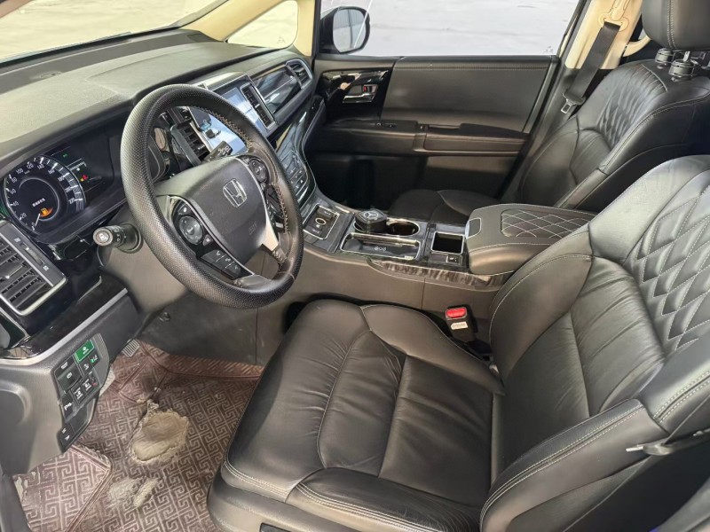 徐州20年本田艾力绅8