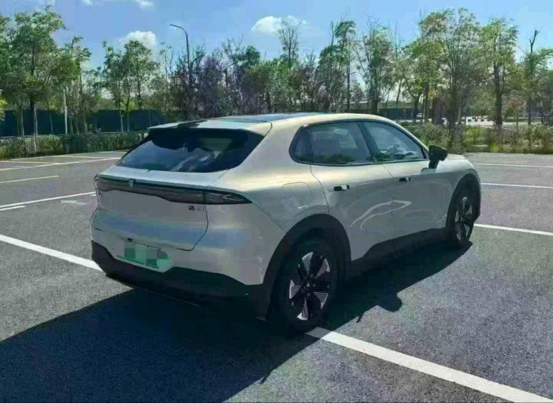 新余24年长安汽车深蓝7