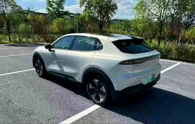 新余24年长安汽车深蓝8