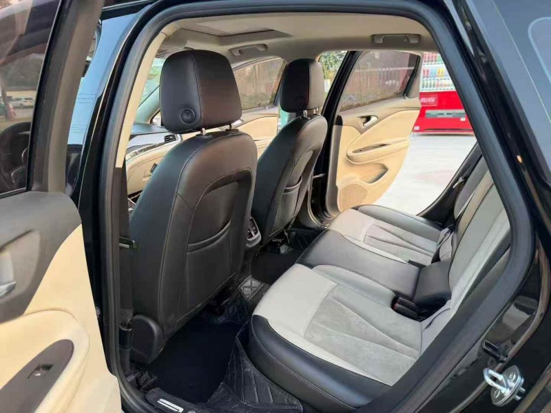 徐州19年别克威朗6