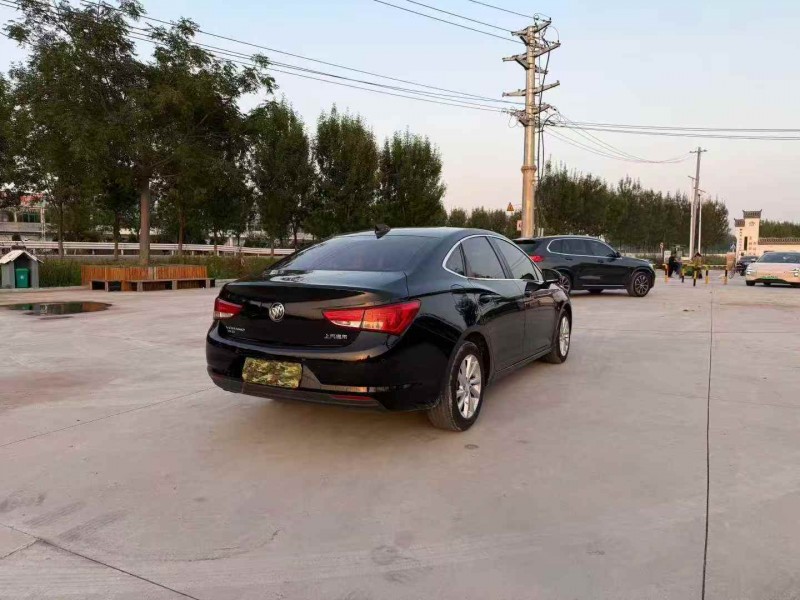 徐州19年别克威朗8