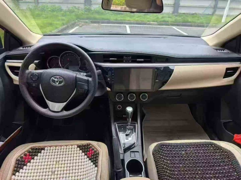 广州16年丰田雷凌3