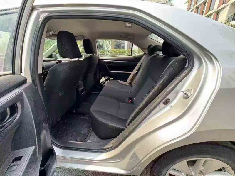 广州17年丰田卡罗拉6