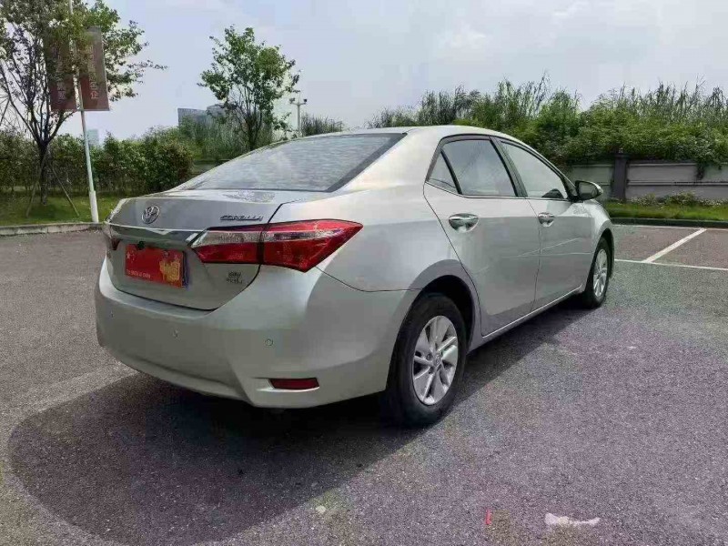 广州17年丰田卡罗拉9