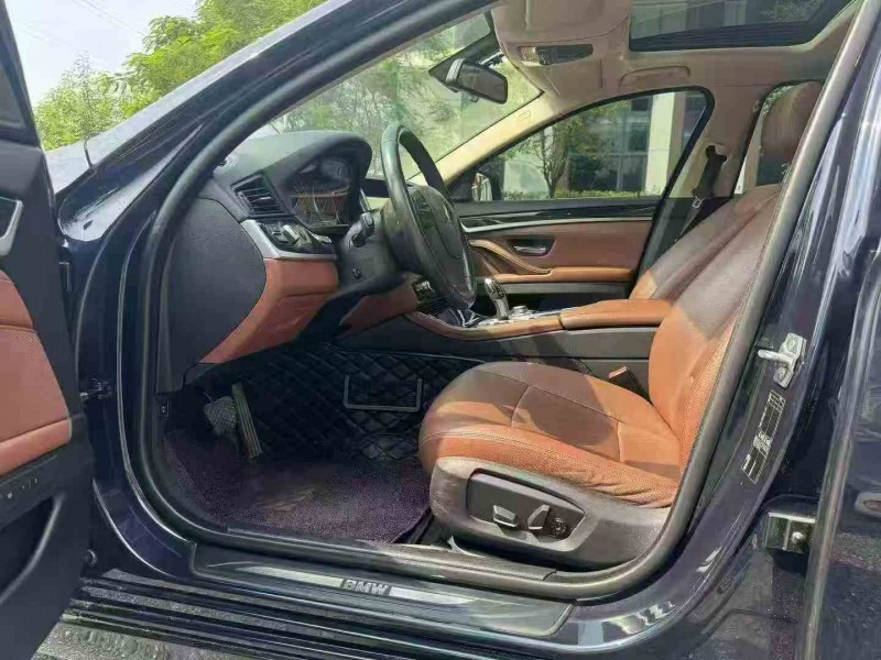 广州16年宝马5系4