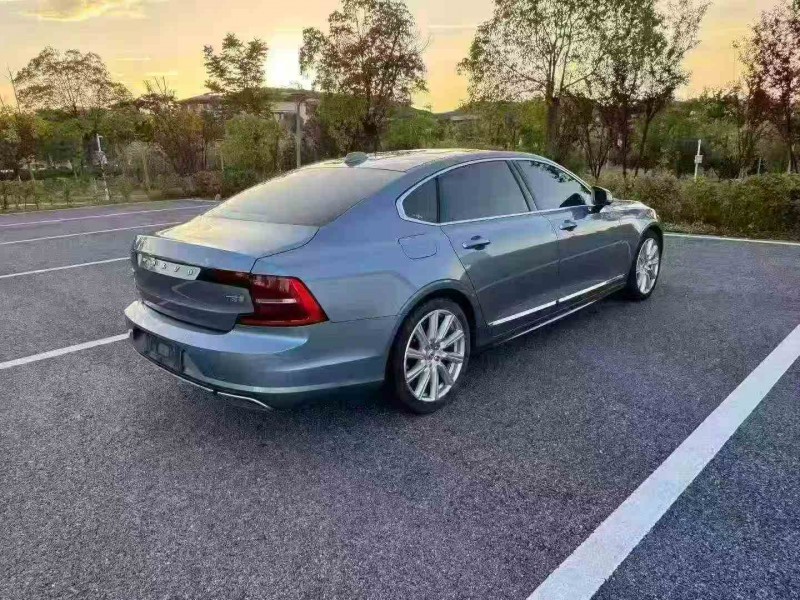 新余19年沃尔沃S908