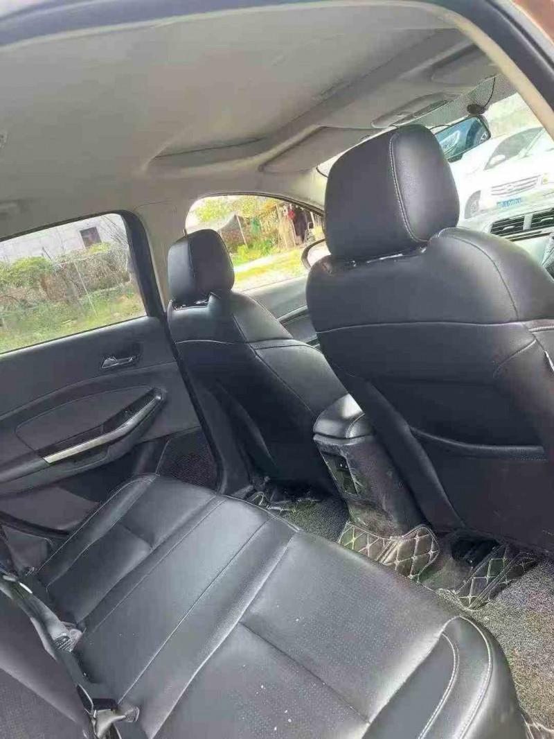 鹰潭17年福特福睿斯6