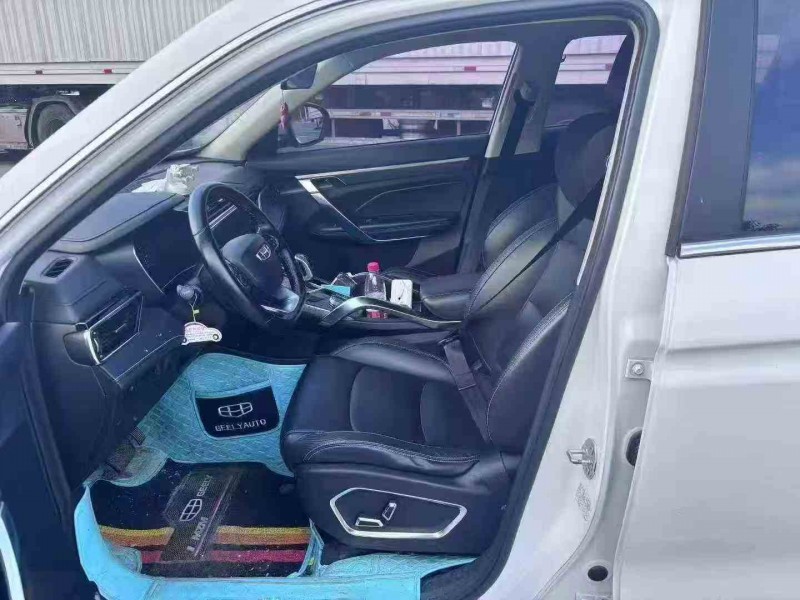 赣州20年吉利博越4