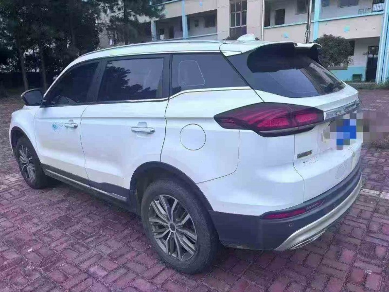 赣州20年吉利博越8