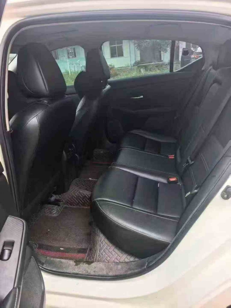 赣州20年日产轩逸5