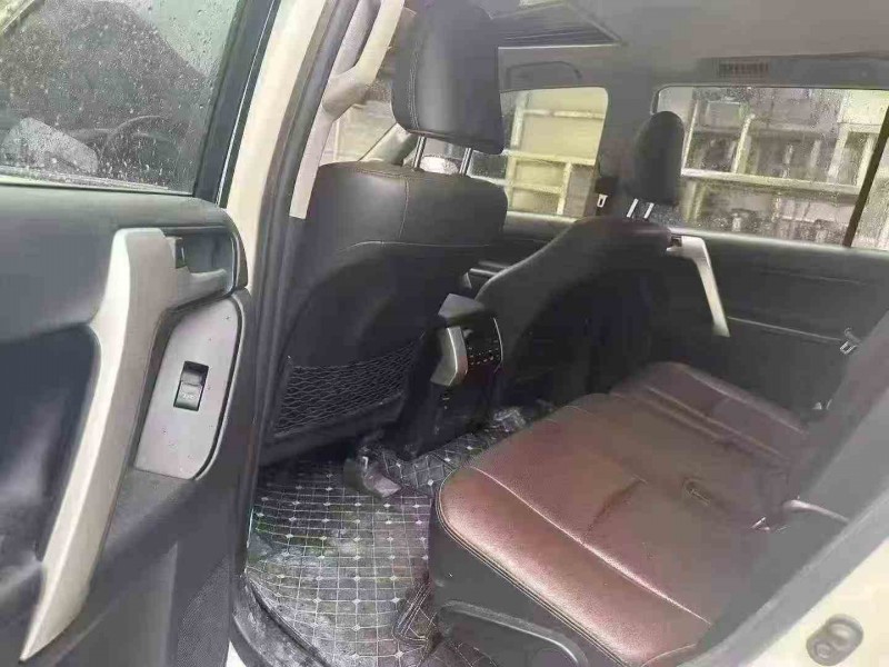 深圳20年丰田普拉多6