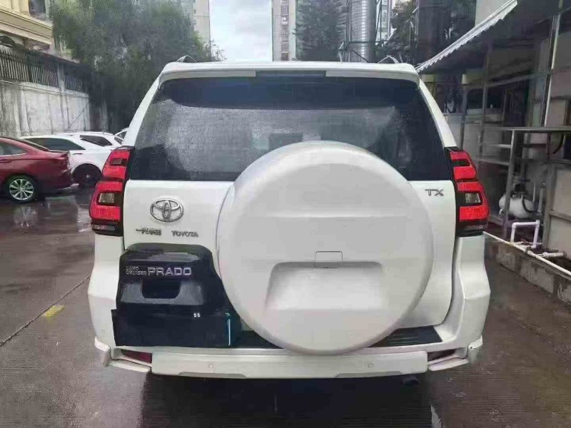 深圳20年丰田普拉多9