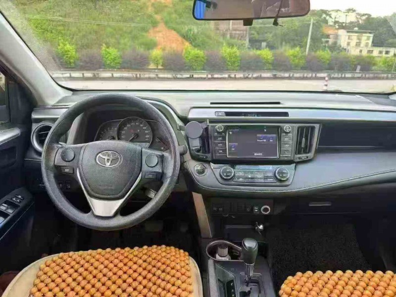 钦州17年丰田RAV4荣放4