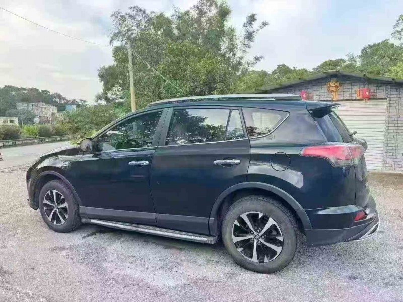 钦州17年丰田RAV4荣放7