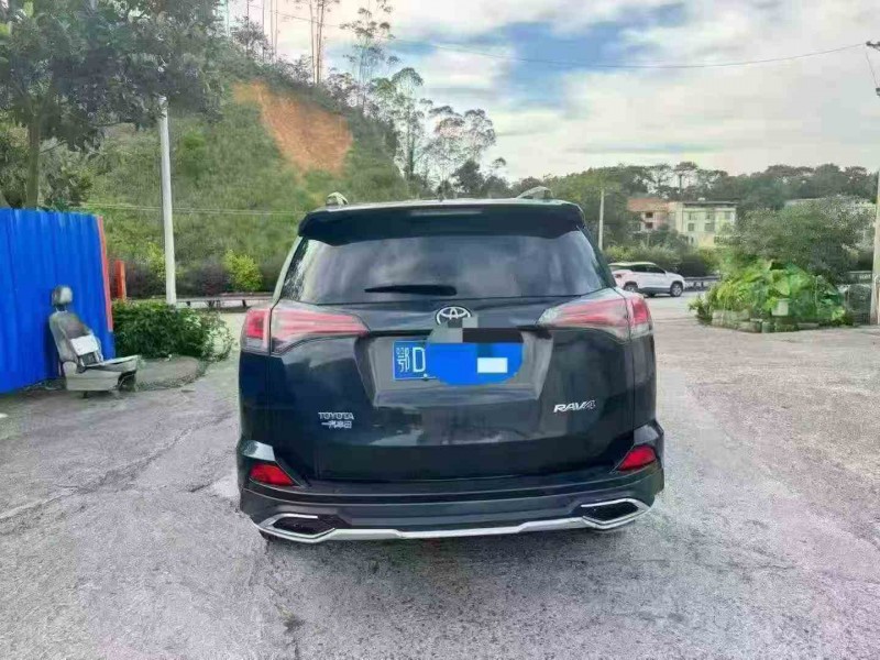 钦州17年丰田RAV4荣放9