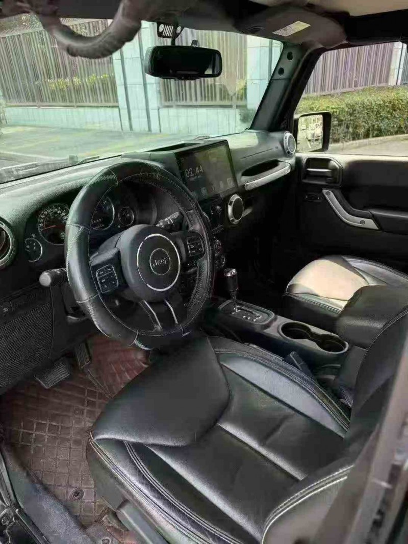 攀枝花18年Jeep牧马人3