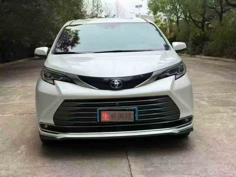 衡阳24年丰田塞纳1