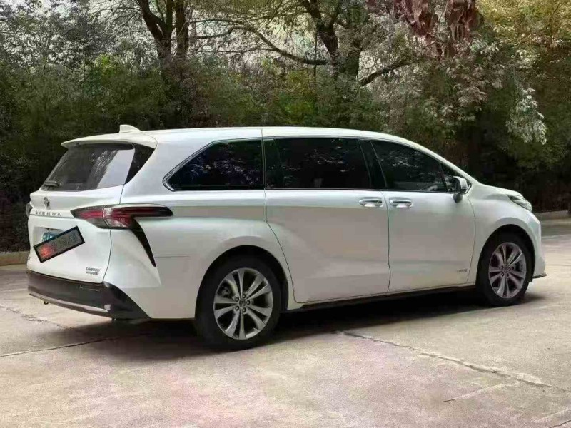 衡阳24年丰田塞纳7