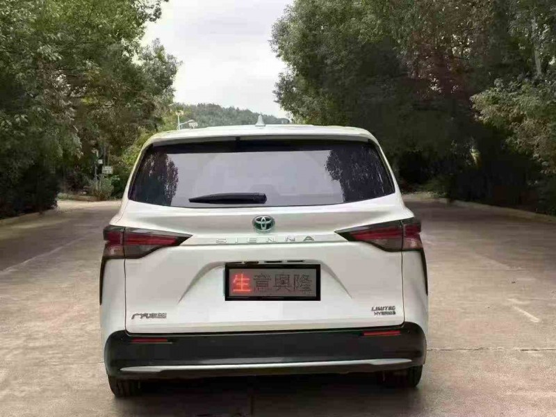 衡阳24年丰田塞纳9