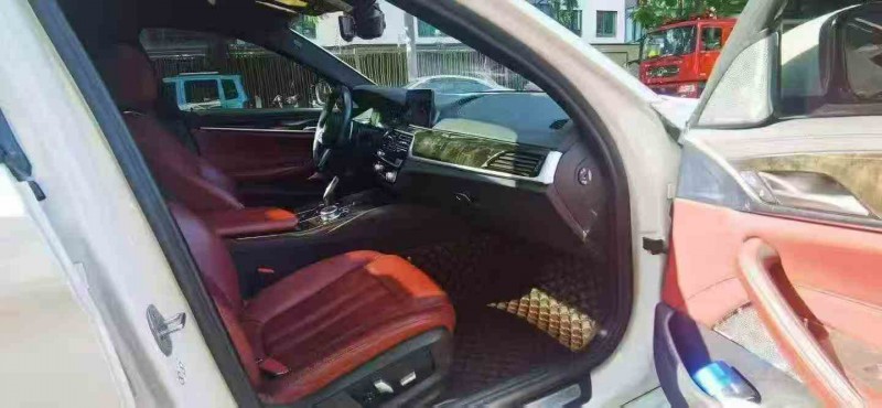 泸州19年宝马5系5