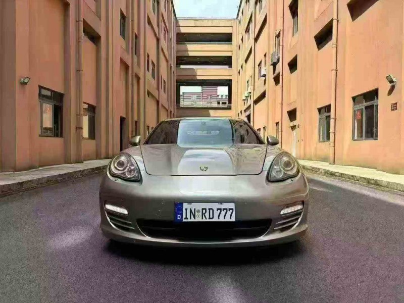 重庆13年保时捷帕拉梅拉1