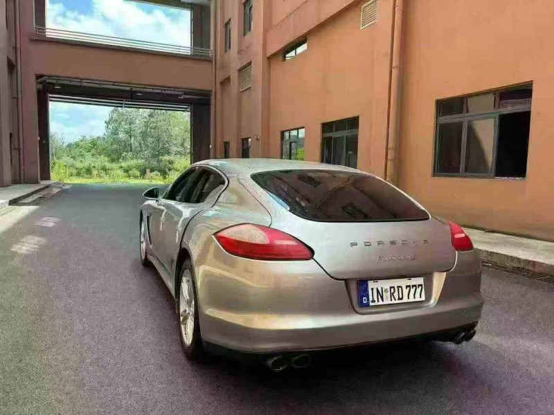 重庆13年保时捷帕拉梅拉7