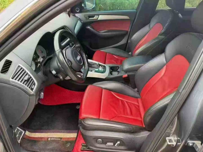 张家界17年奥迪SQ54