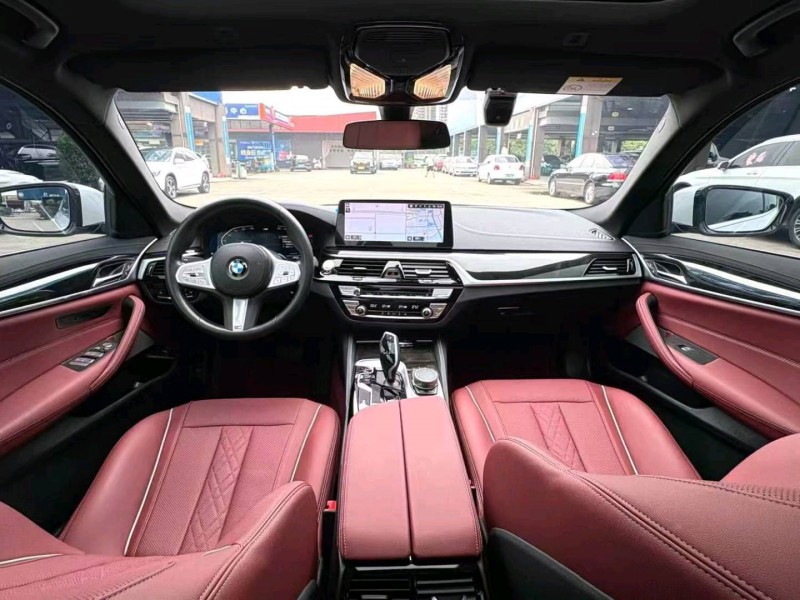 广州23年宝马5系4