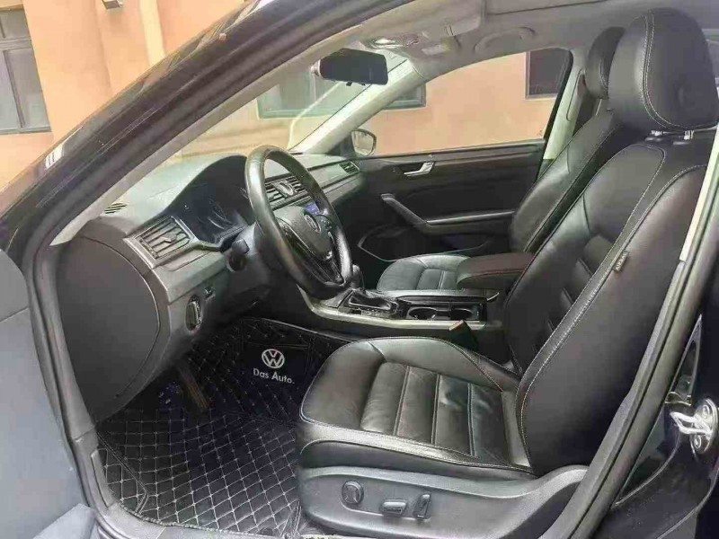 重庆16年大众帕萨特5