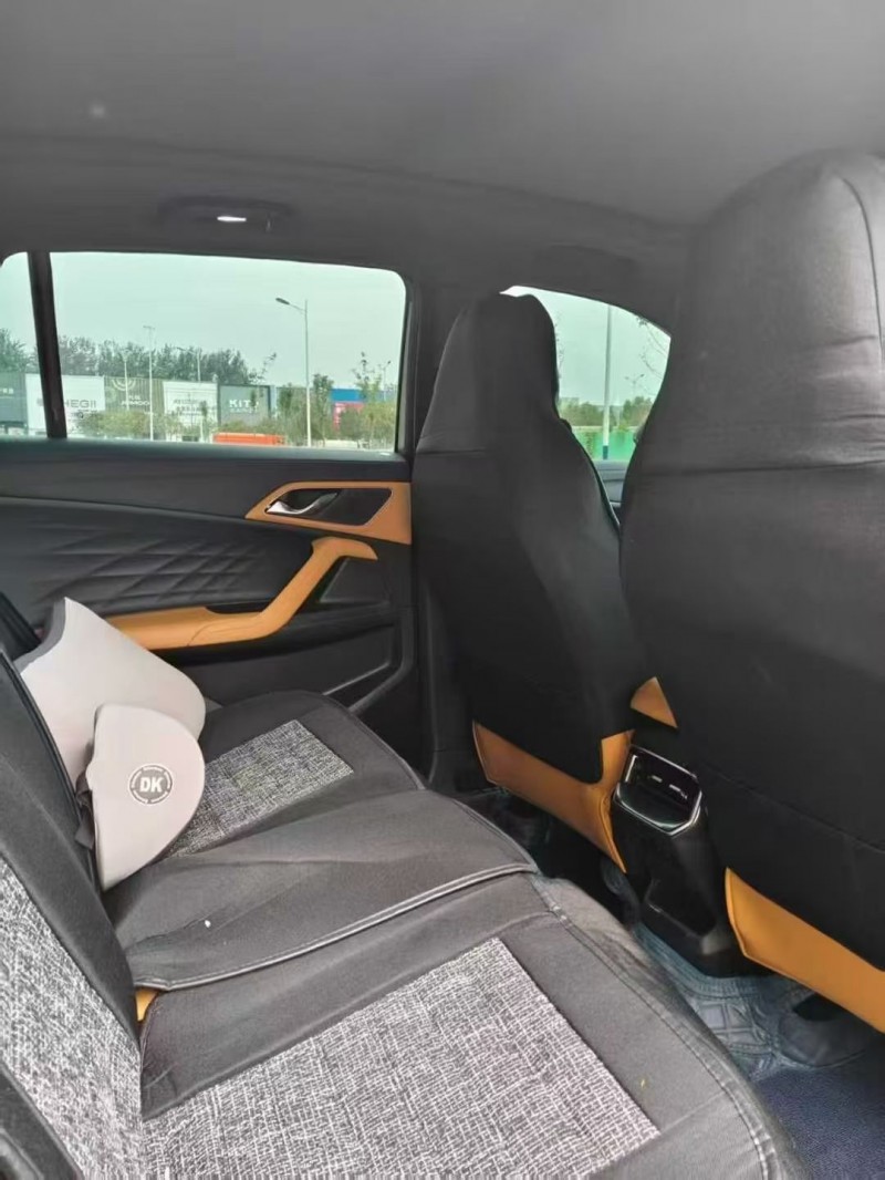 邯郸25年荣威RX55