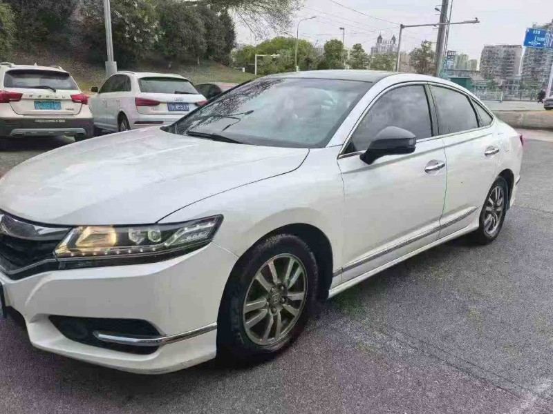 九江17年本田思铂睿4