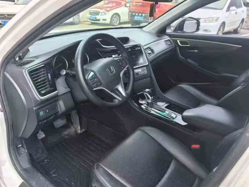 九江17年本田思铂睿7