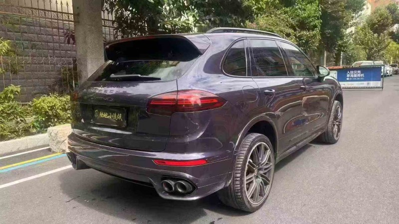 湖州17年保时捷卡宴8