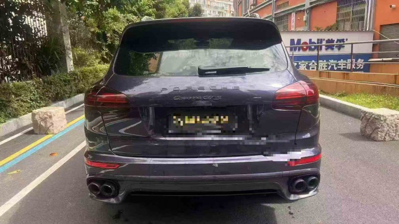 湖州17年保时捷卡宴9