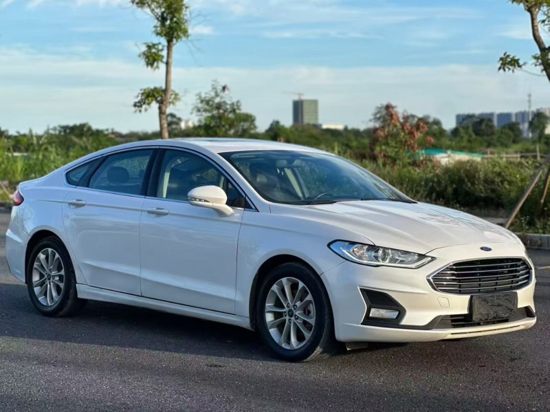 汕头21年福特蒙迪欧2