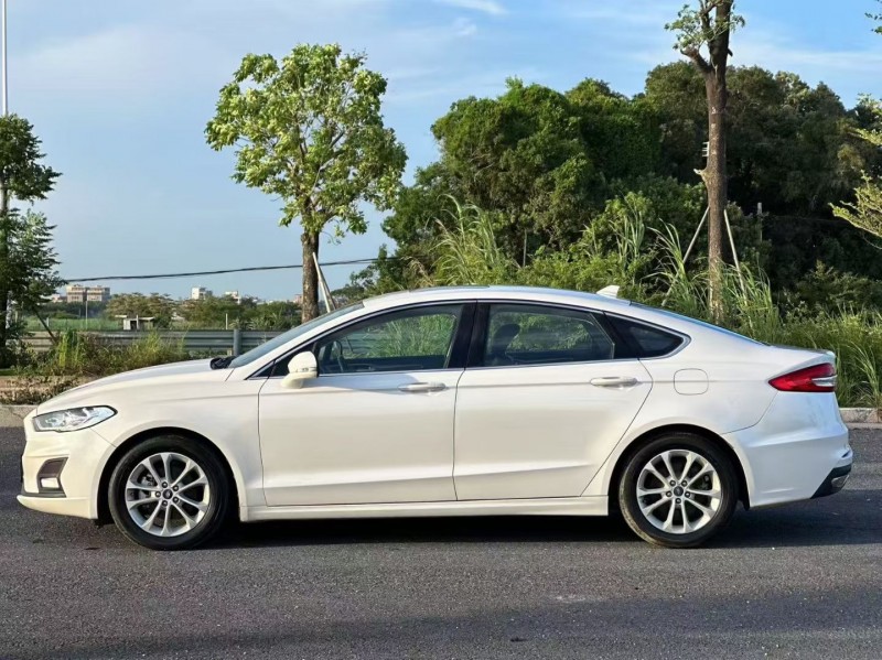 汕头21年福特蒙迪欧3