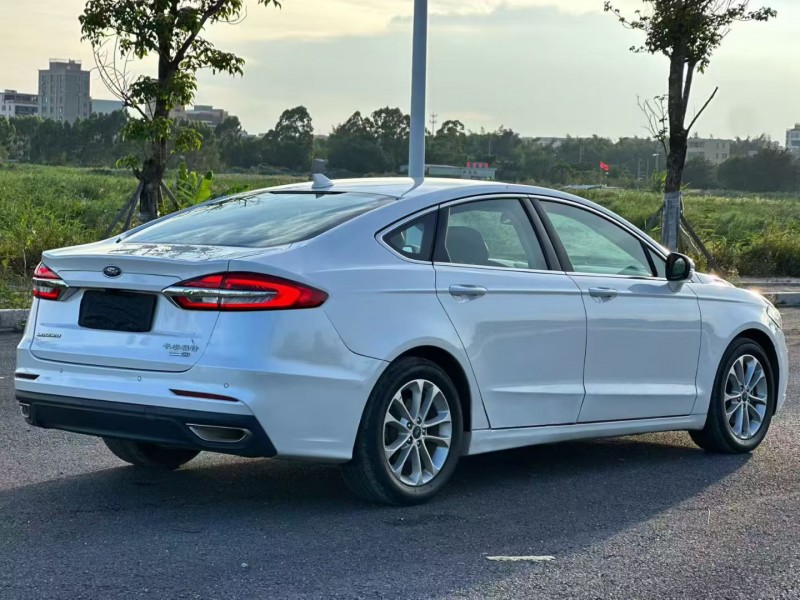 汕头21年福特蒙迪欧8