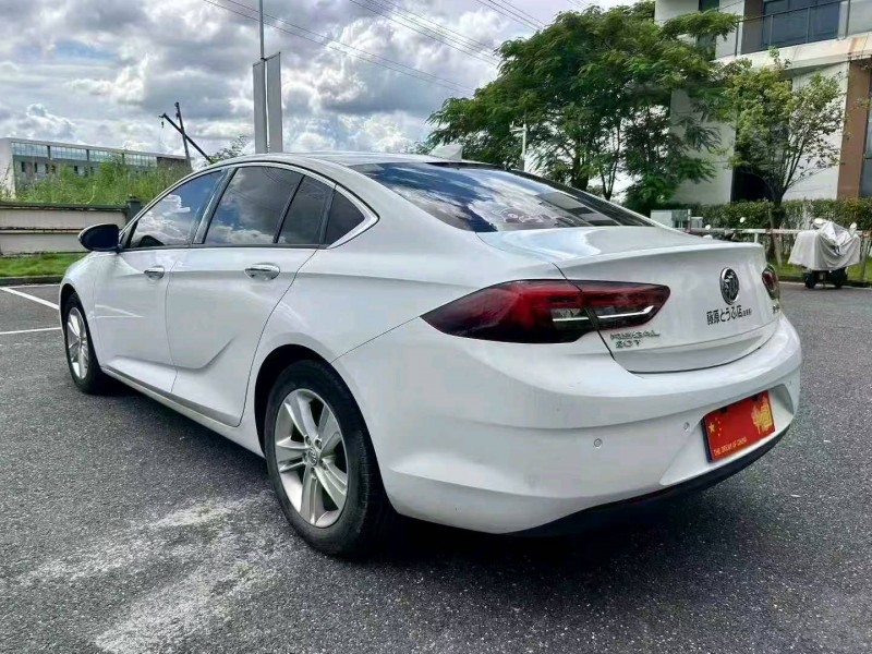 广州19年别克君威9