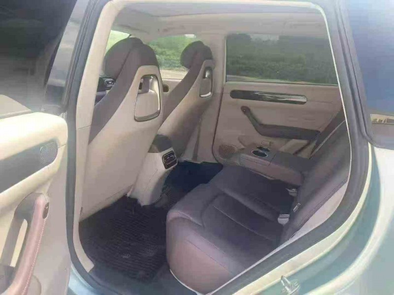 江门23年零跑汽车C115