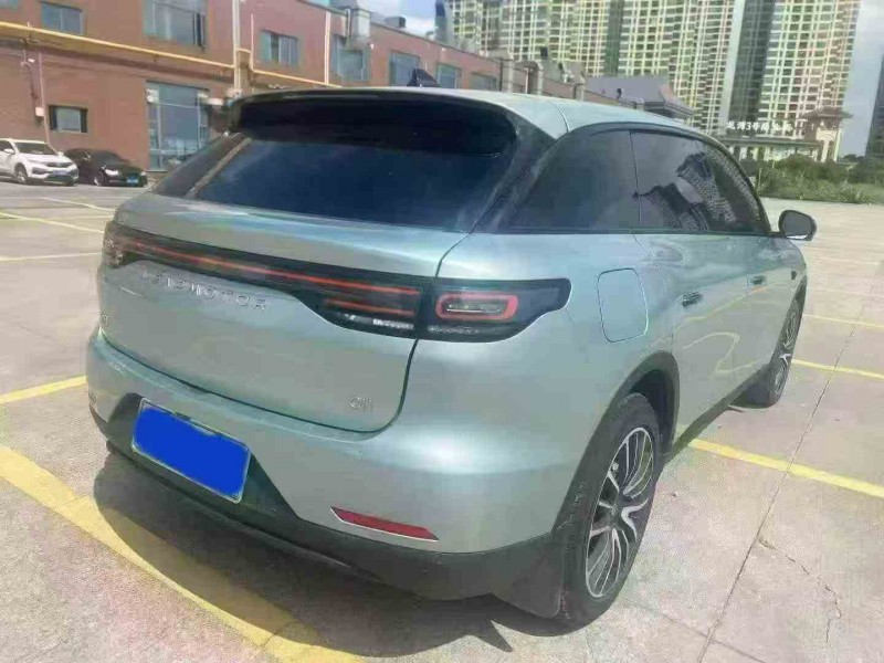 江门23年零跑汽车C118