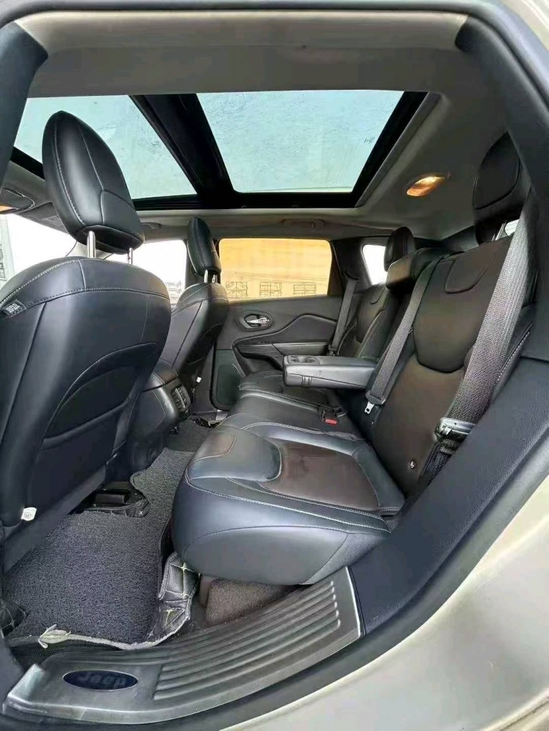 广州16年Jeep自由光5