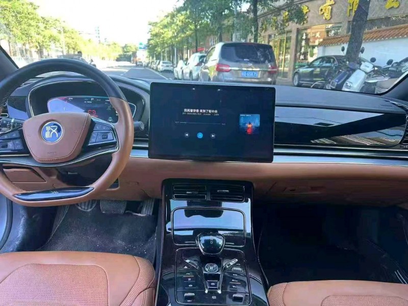 广州23年比亚迪汉2