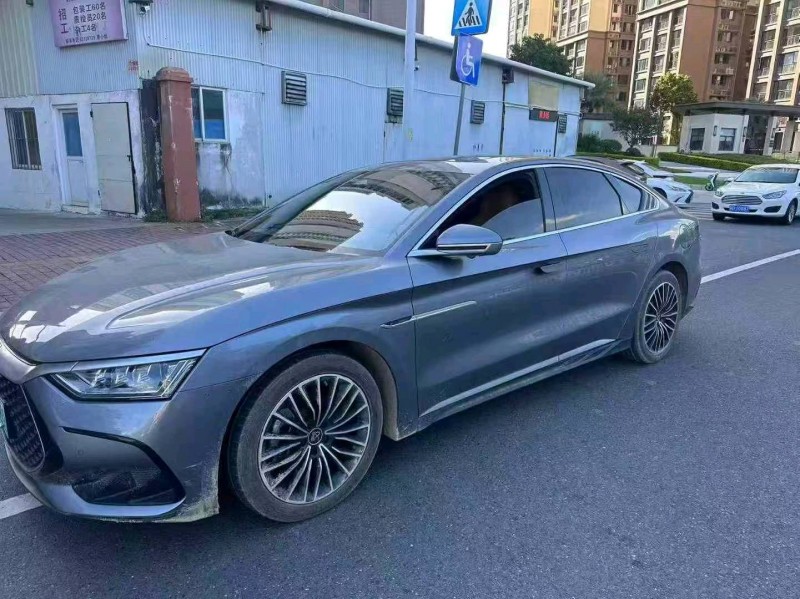 广州23年比亚迪汉4