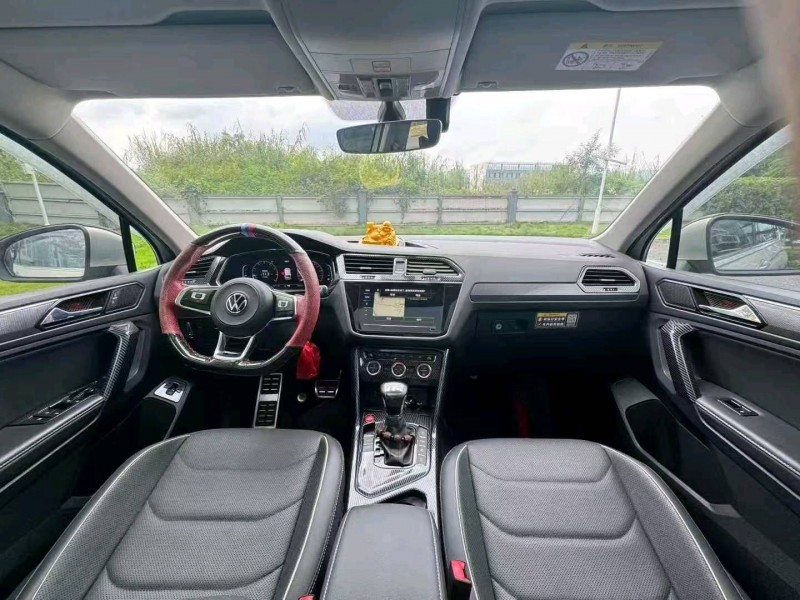 广州21年大众途观4