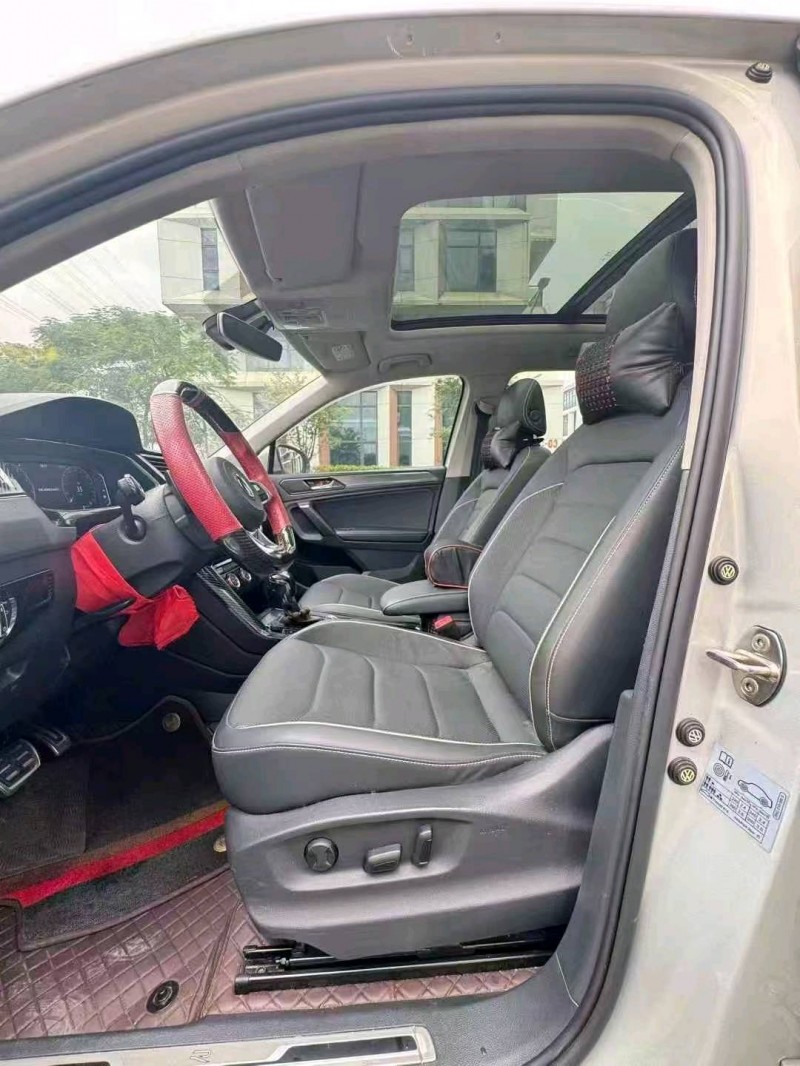 广州21年大众途观5