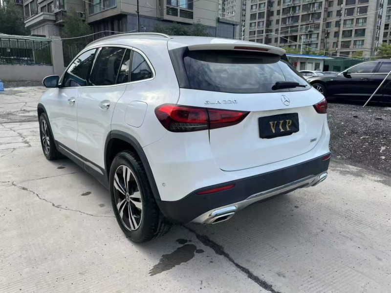 焦作23年奔驰GLA8